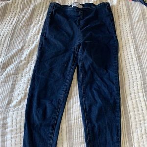 Stretchy jeans high waisted
